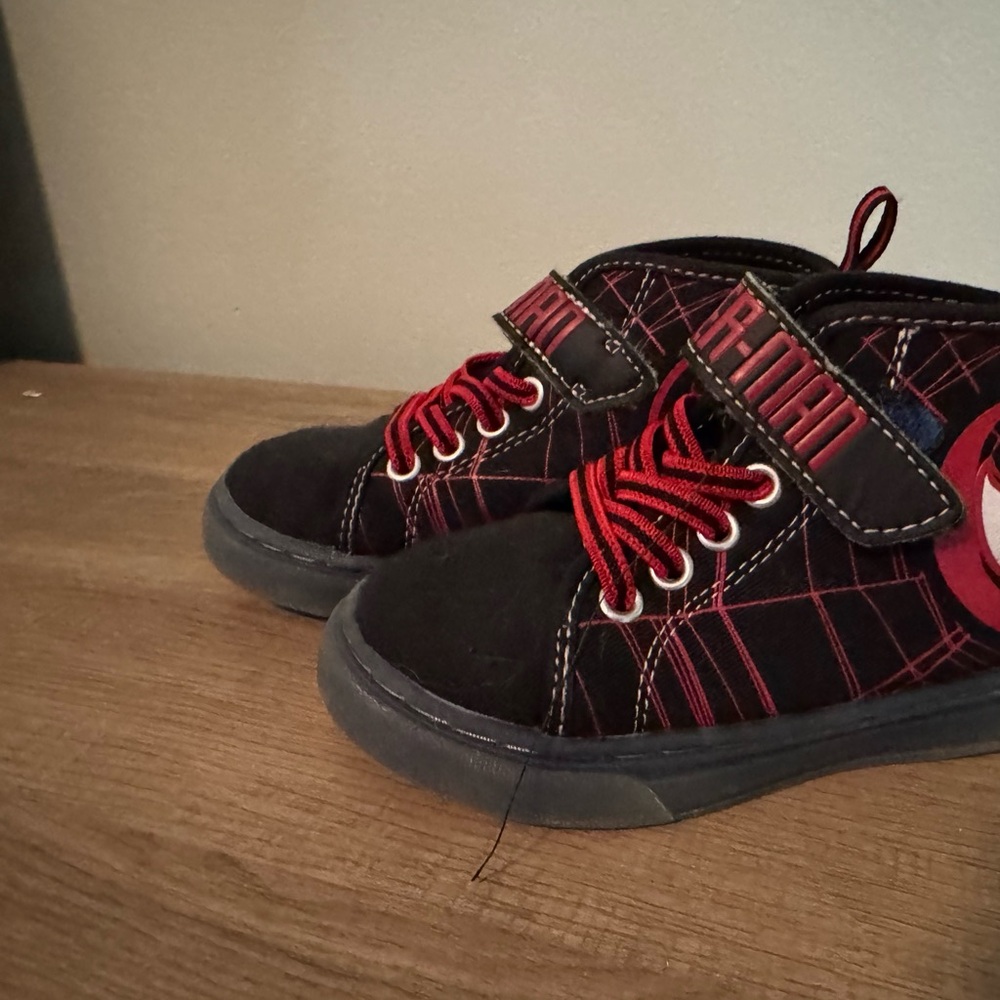Spiderman Kids Sneakers - Black and Red
